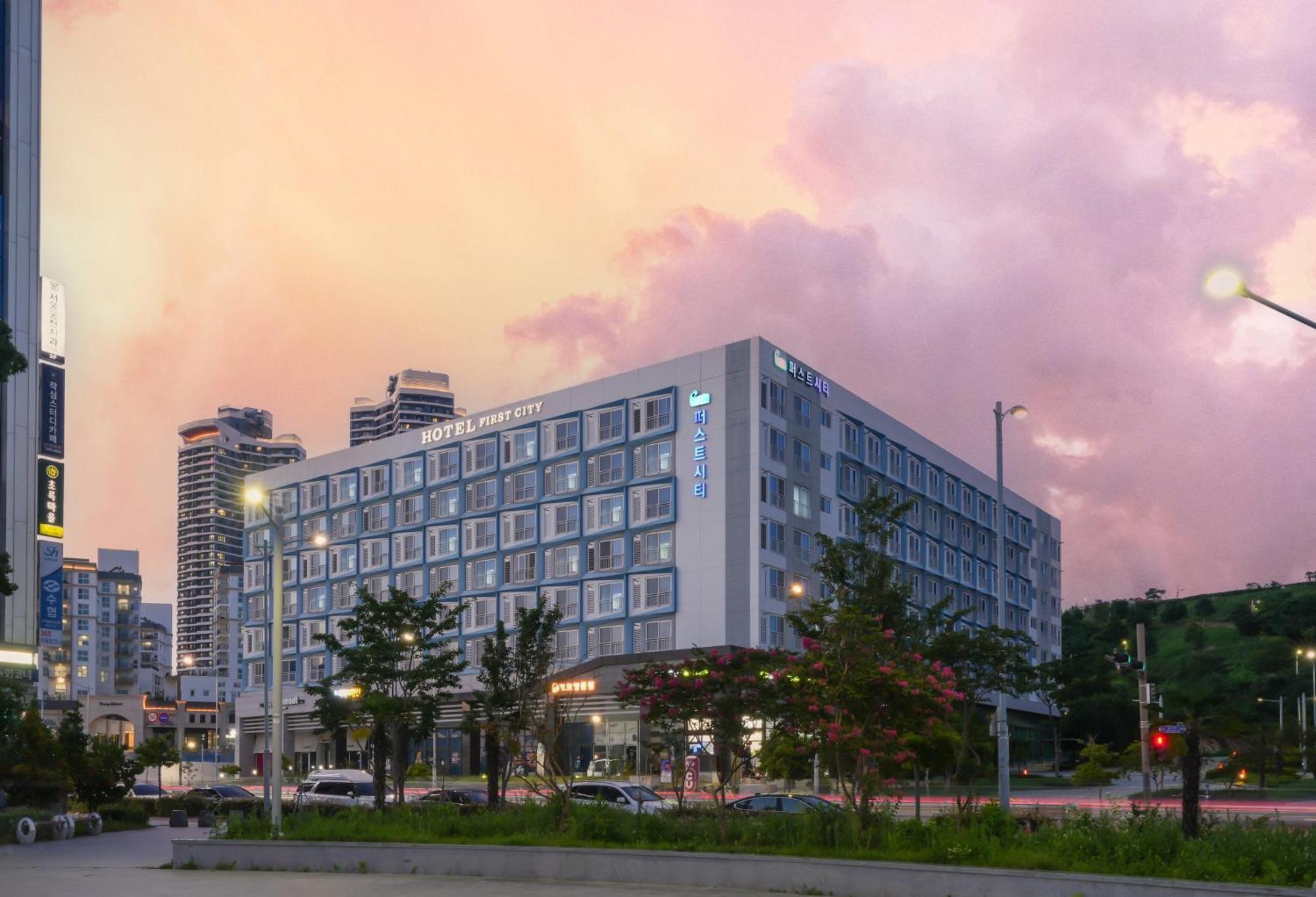Yeosu Hotel First City Dış mekan fotoğraf